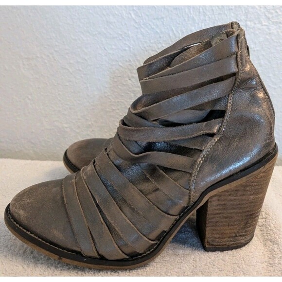 Free People Booties Sz 37 US 7 Silver Hybrid Leather Strappy Ankle Boots Heeled - Picture 4 of 11